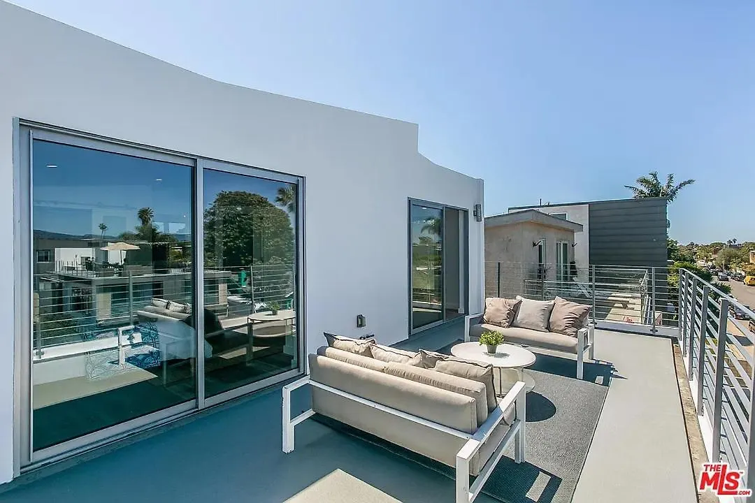Apartment Brooks Villa Los Angeles